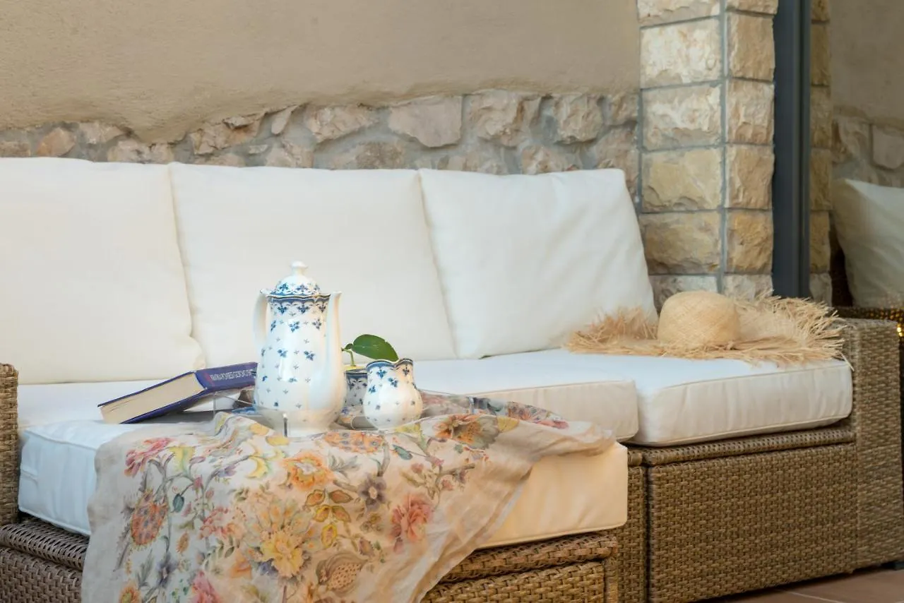 Paradiso Apartment With Private Jacuzzi And Terrace Trogir
